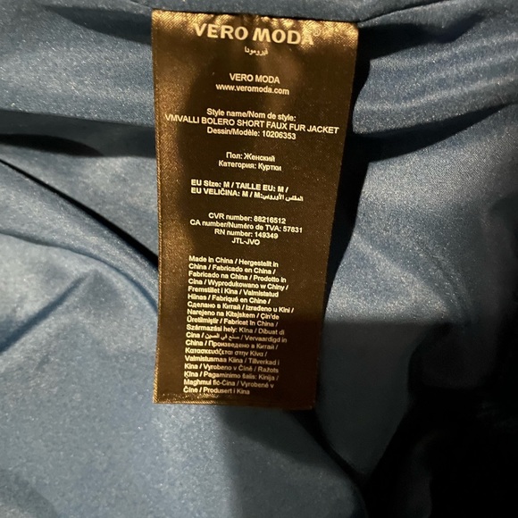 Cropped vintage blue jacket in med, Vero Moda - Picture 2 of 4